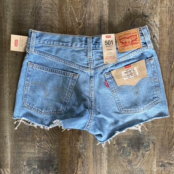 NWT Levis Shorts - Picture 3 of 4
